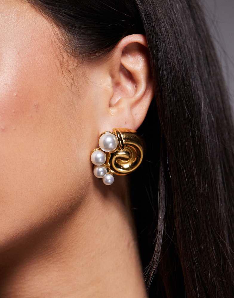 8 Other Reasons 8 Other Reasons swirl chunky earrings with pearl detail in 18k gold plated