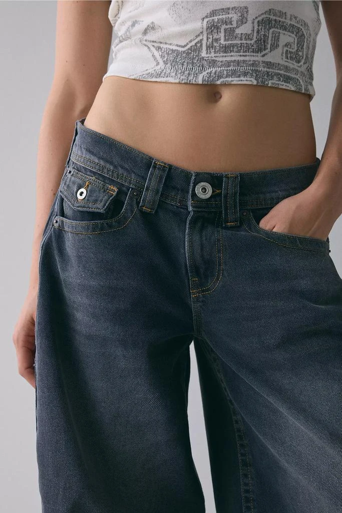 BDG BDG Kayla Cocoon Low-Rise Jean 3