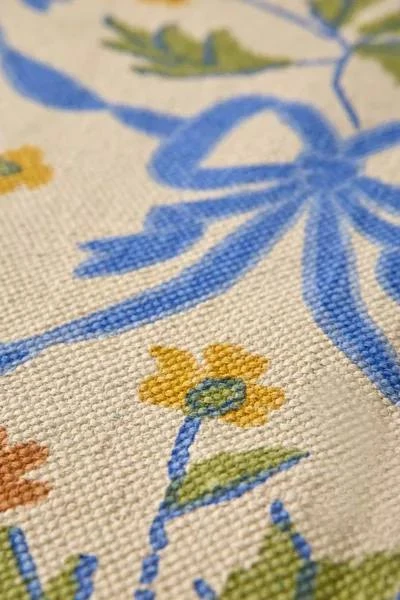 Urban Outfitters Bow Demask Screen Printed Rug 3