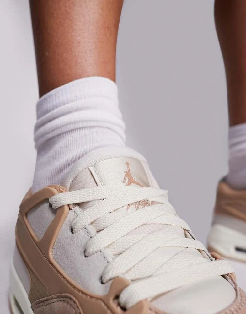 Jordan Nike Air Jordan 4 RM trainers in beige and white 4