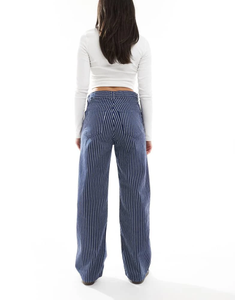 Pull&Bear Pull&Bear striped baggy jeans in blue 3