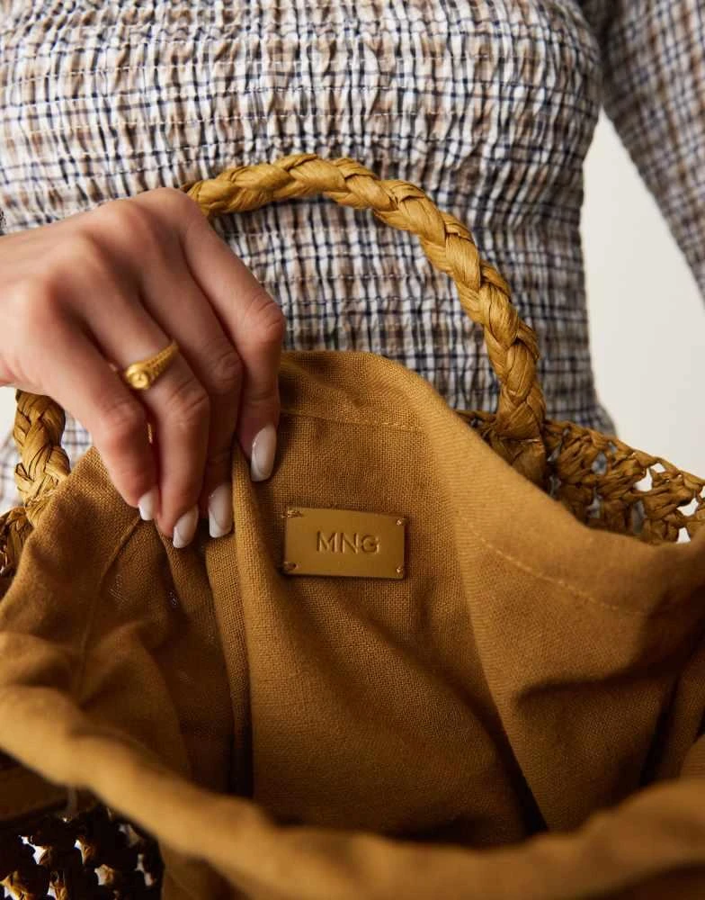 Mango Mango raffia bucket bag with linning in tan 3
