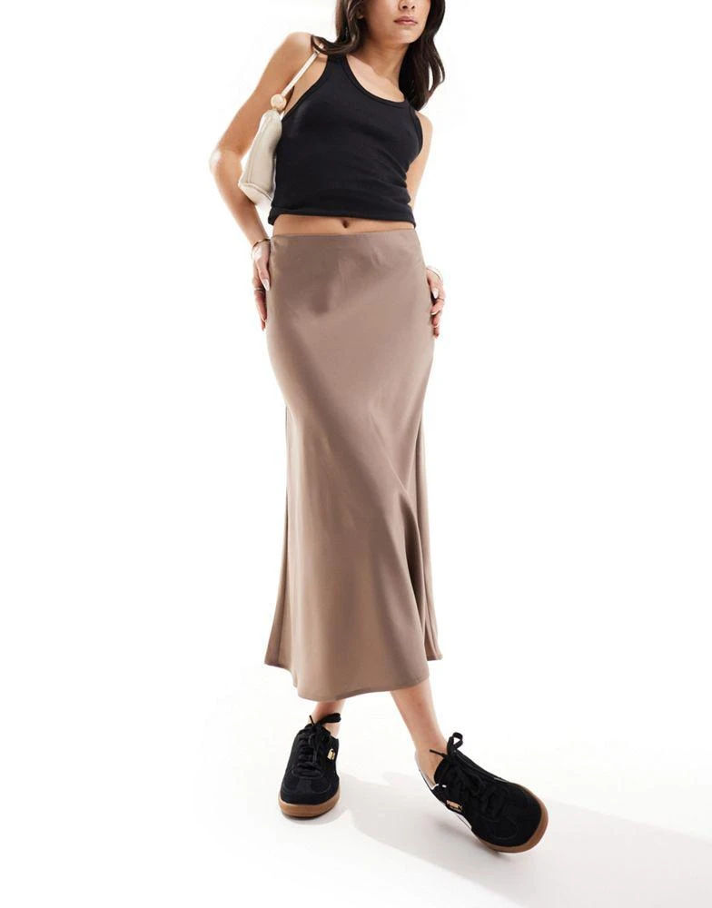 Y.A.S. YAS satin midi skirt in mushroom 3
