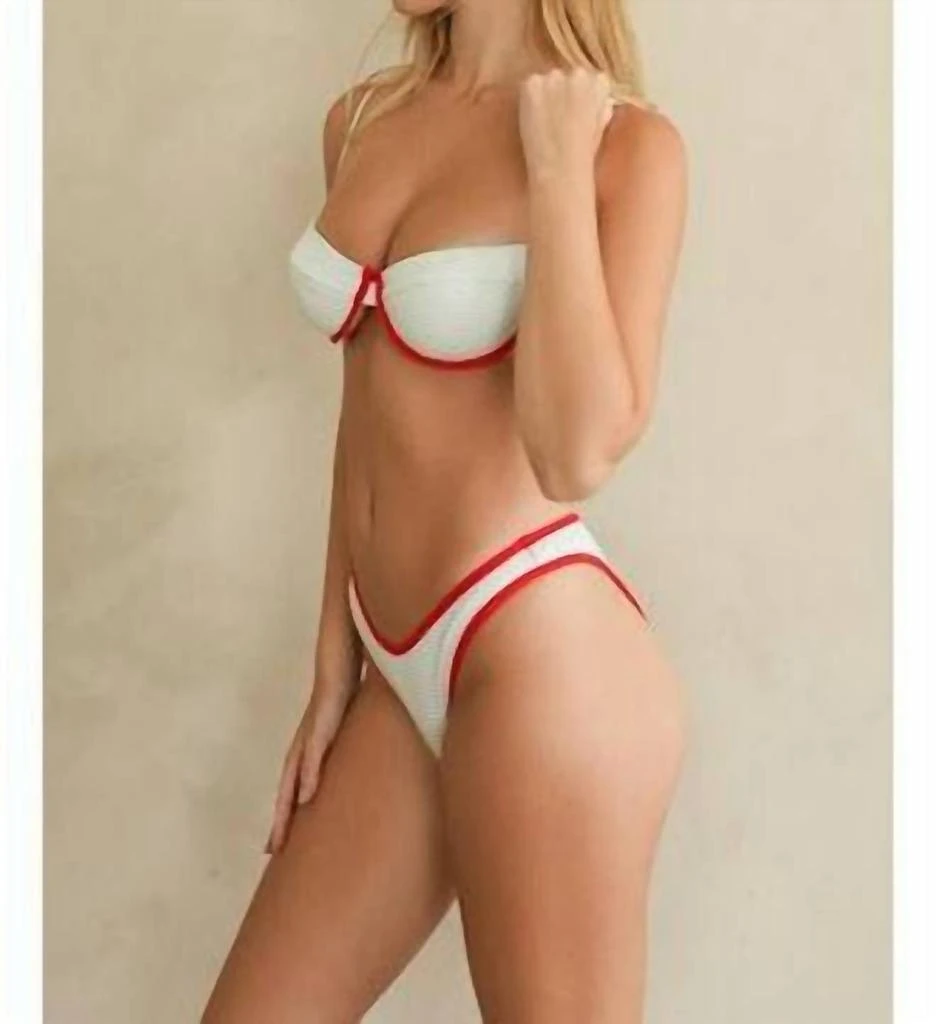 Dippin
 Daisy
s Dippin
 Daisy
S - Venice Bikini Bottom 4