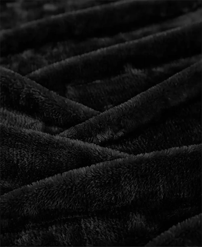 Superior Wrinkle Resistant Plush Fleece Blanket 3