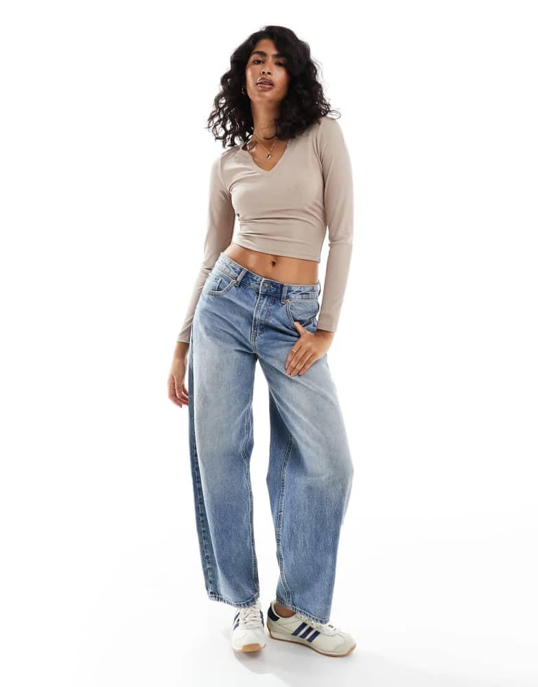 HOLLISTER Hollister ribbed plunge neck crop top in beige 2