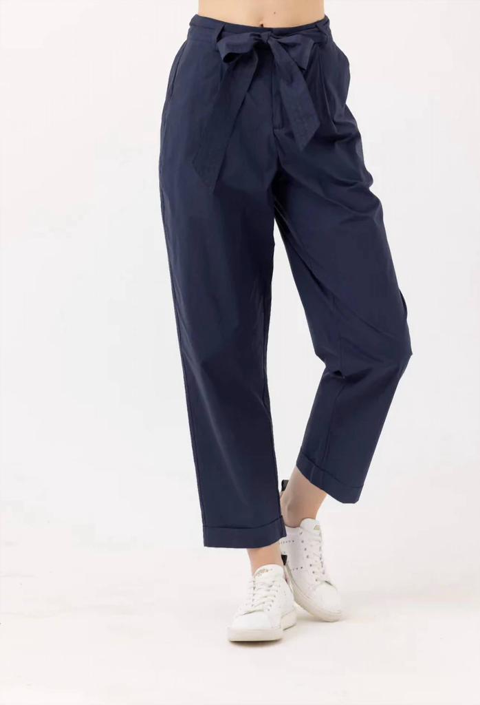 スカート Khaite Semi-Transparent Silk Maxi Skirt With Deep Back Slit Khaite Semi-Transparent Silk Maxi Skirt With Deep Back Slit