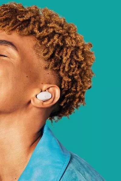 Sennheiser Sennheiser Accentum True Wireless Noise-Cancelling Earbuds 3