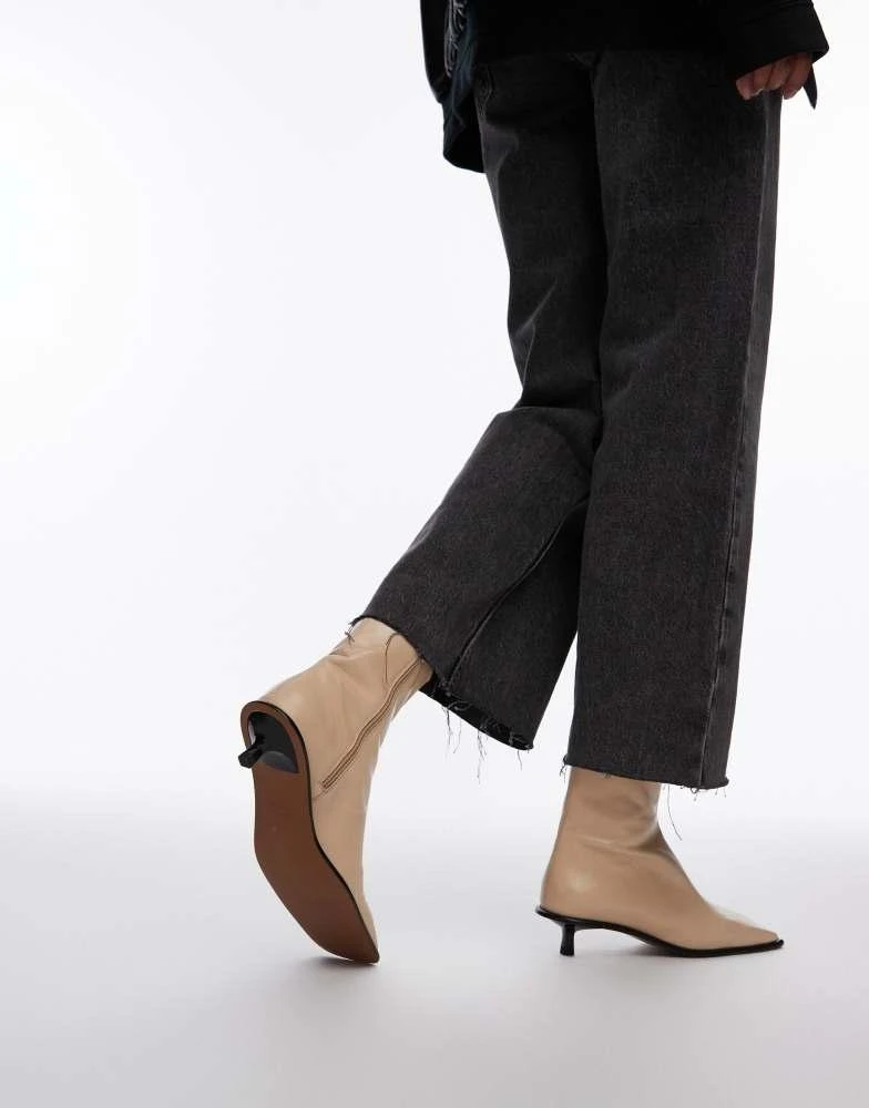 Topshop Topshop Noah premium leather heeled smart boot in off white 2