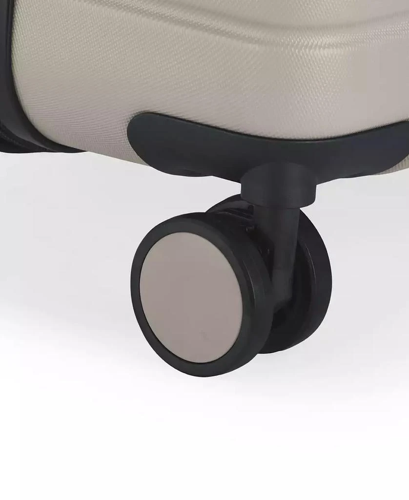 Bugatti Lisbon 22" Carry-On Spinner 8