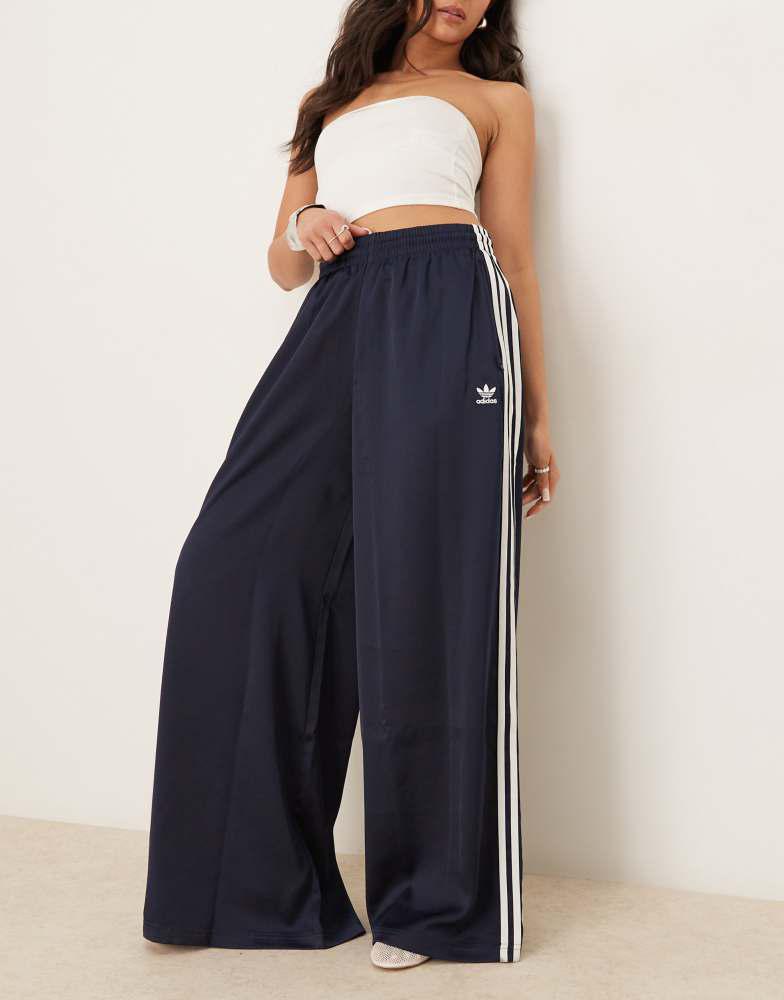 ◆正規品◆ADIDAS SATIN WIDE LEG TRACK PANTS(W)◆関税/送料込 adidas Originals Satin Wide Leg Track Pants | Foot Locker