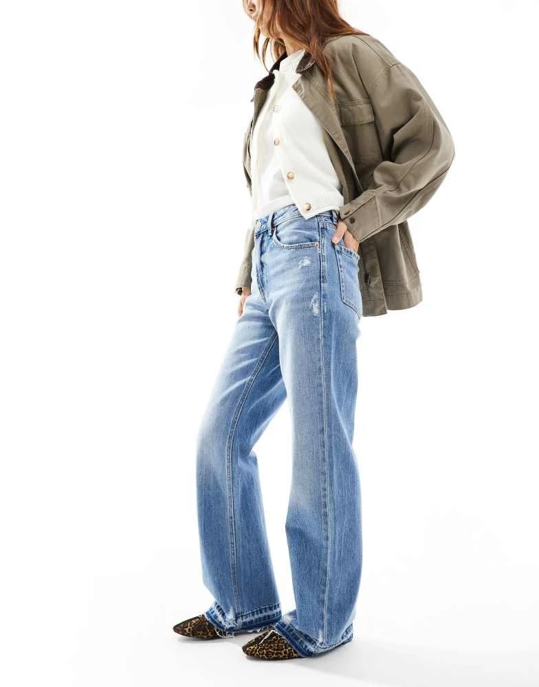 Stradivarius Stradivarius D92 denim straight jeans in medium wash 2