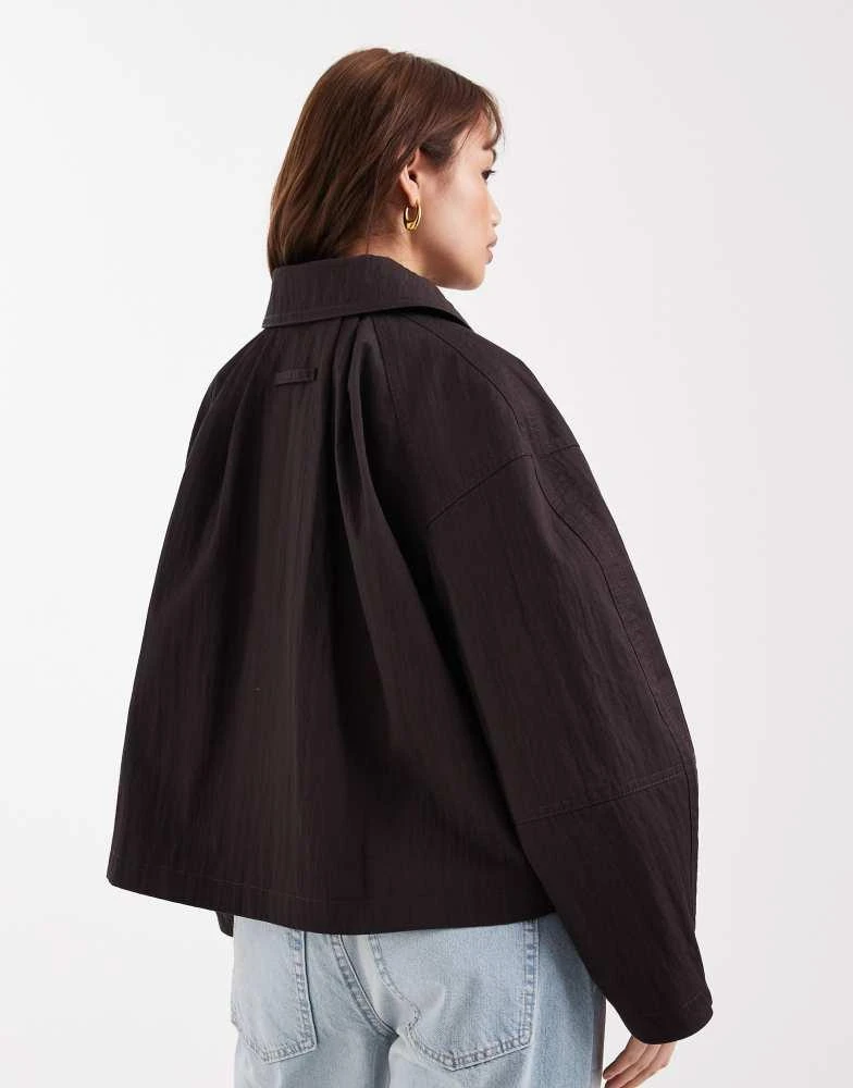 ASOS ASOS DESIGN Petite short trench coat with pleat detail in chocolate 2