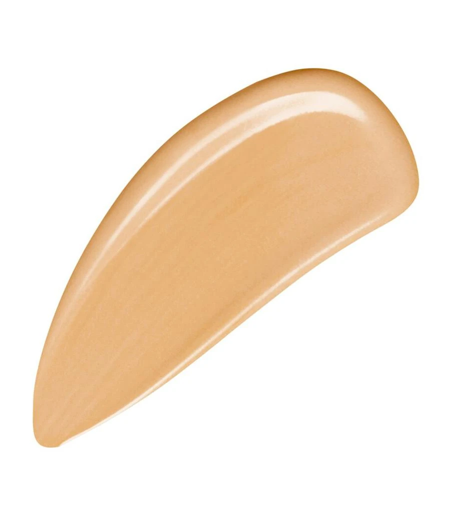 Armani Luminous Silk Foundation 3