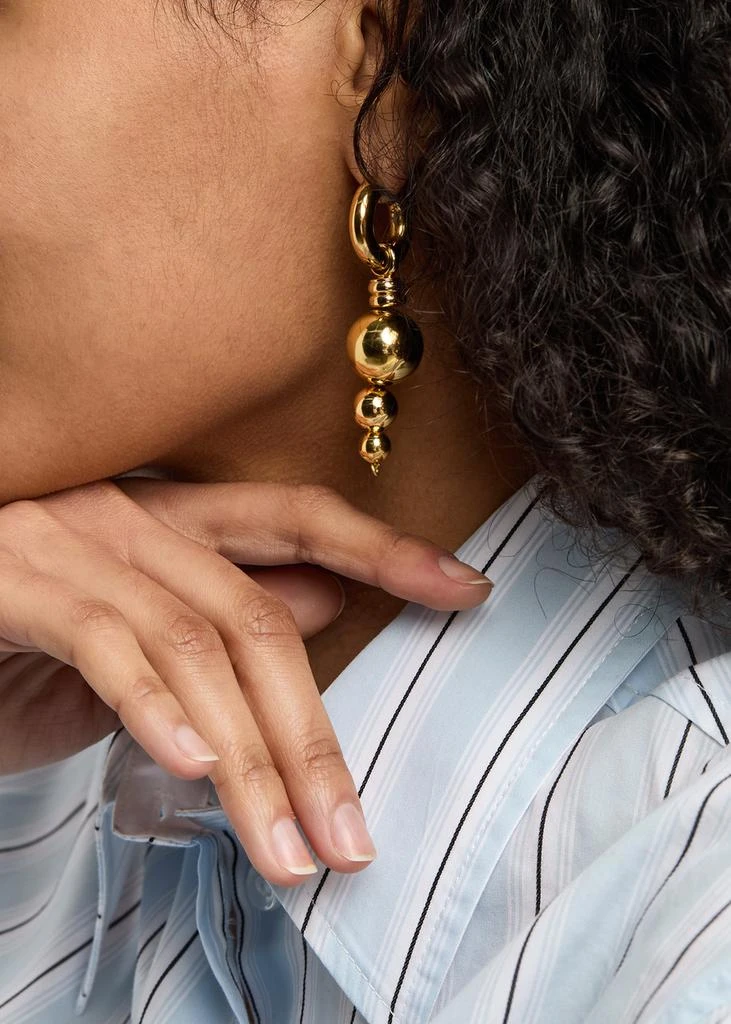 Timeless Pearly Mismatched 24kt gold-plated hoop earrings 3