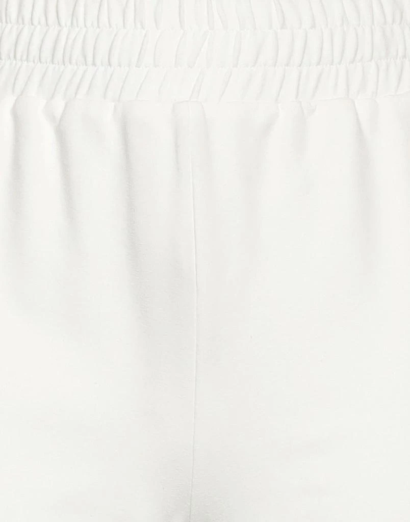 Alviero Martini Shorts & Bermuda 4