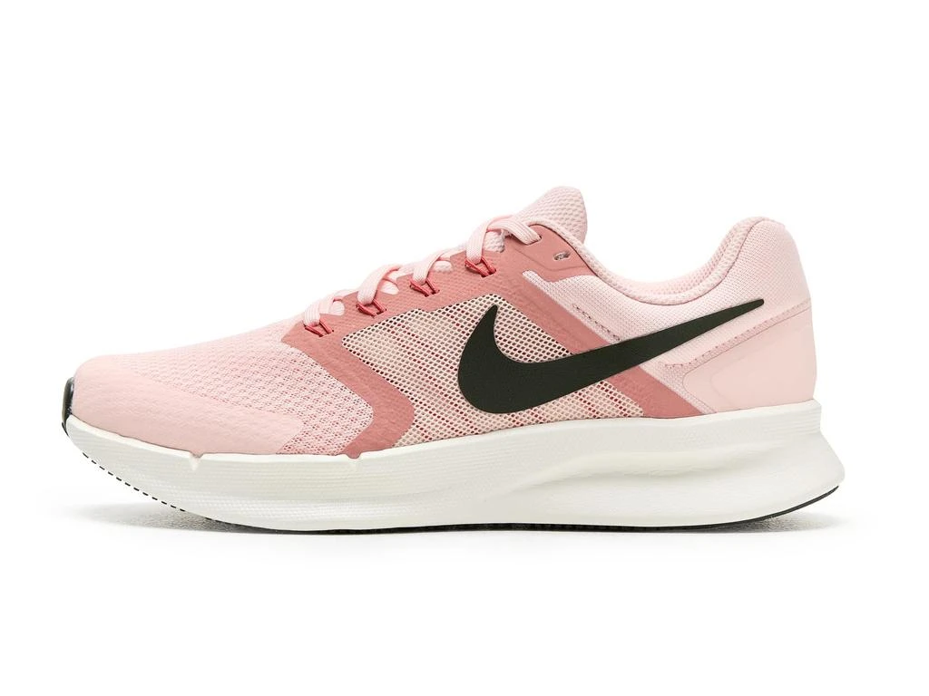 NIKE Run Swift 3 4