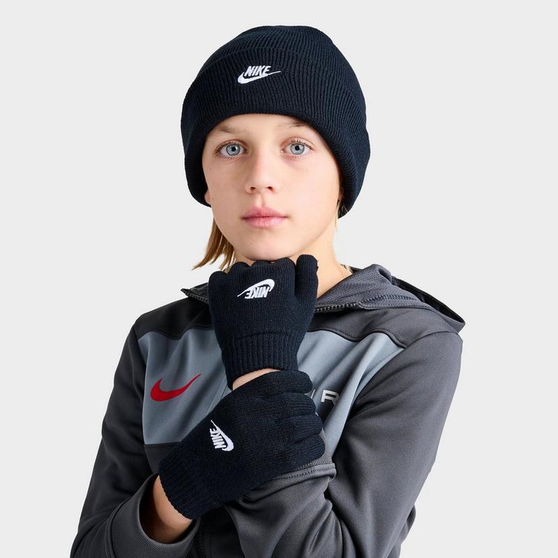 nike hat and gloves