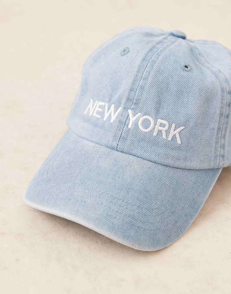 GINA TRICOT Gina Tricot new york denim cap in lightwash blue 2