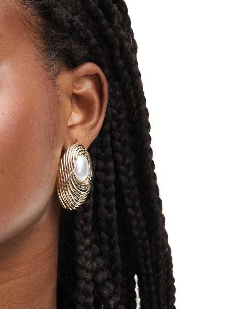 8 Other Reasons 8 Other Reasons 18k gold plated pearl detail oversized stud earrings 4