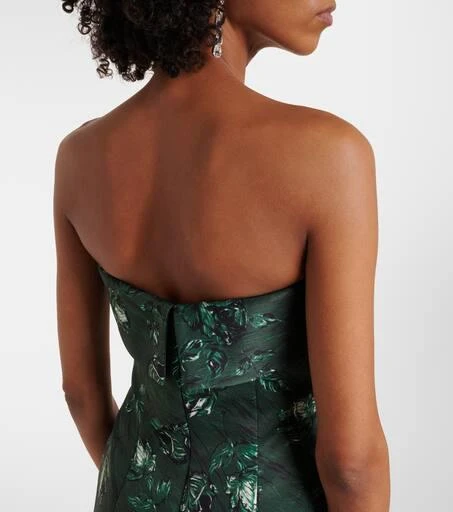 Shop Keeley floral bustier dress on Sale at BeyondStyle  Get 40% Off  Keeley floral bustier dress with Limited-Time Flash Deals, Exclusive  Discounts, and Special Offers. Enjoy Unbeatable Savings on Keeley floral