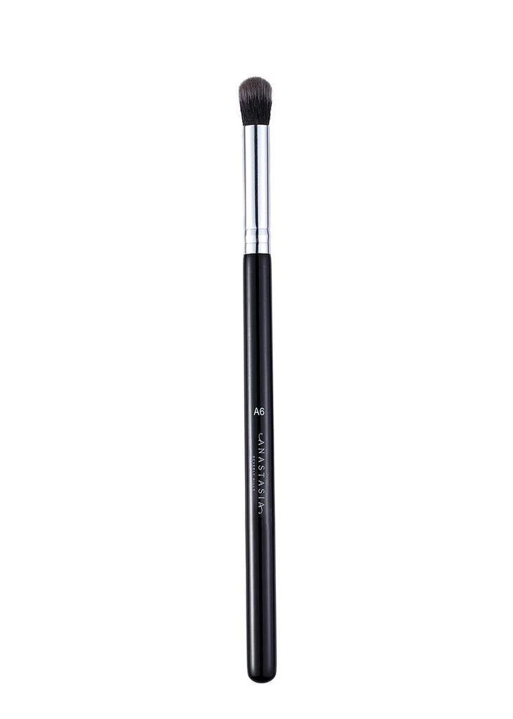 Anastasia Beverly Hills A6 Buff And Blend Brush 1