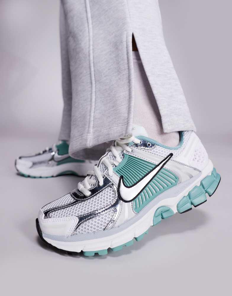 nike pale green trainers