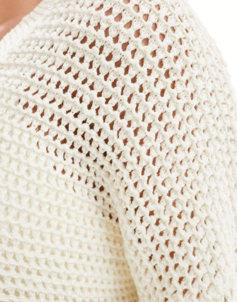 4th & Reckless 4th & Reckless v neck lightweight open knit jumper in cream 2