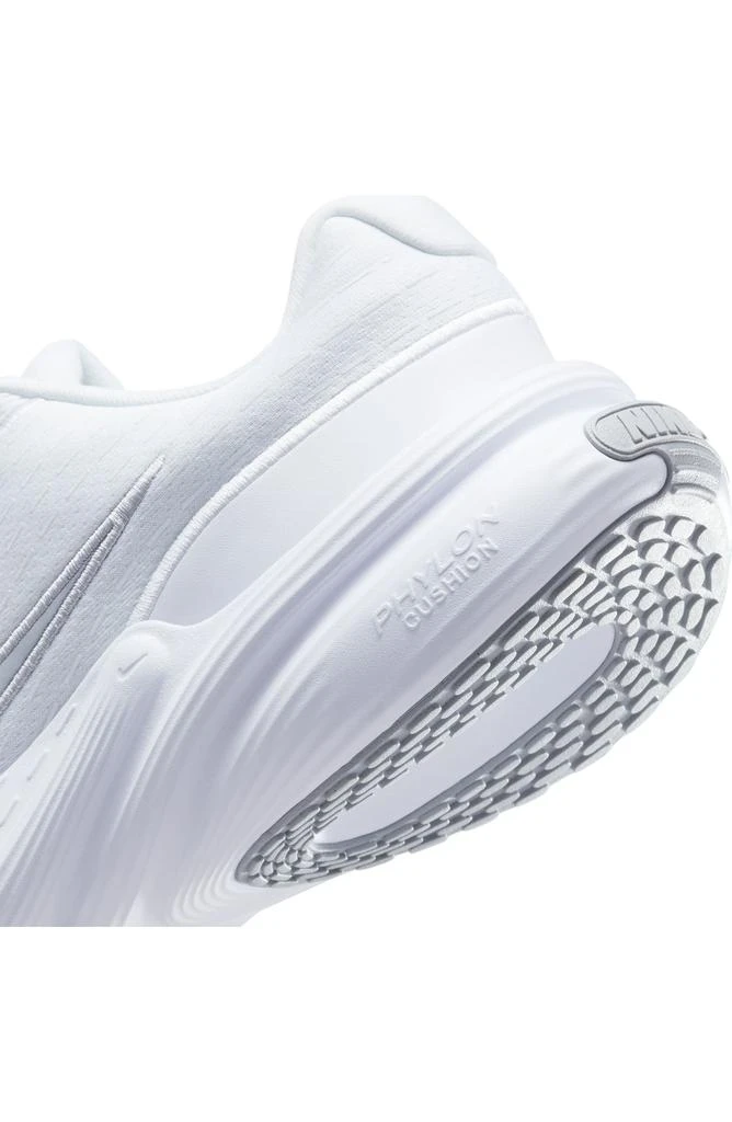 NIKE Uplift SC Sneaker 8