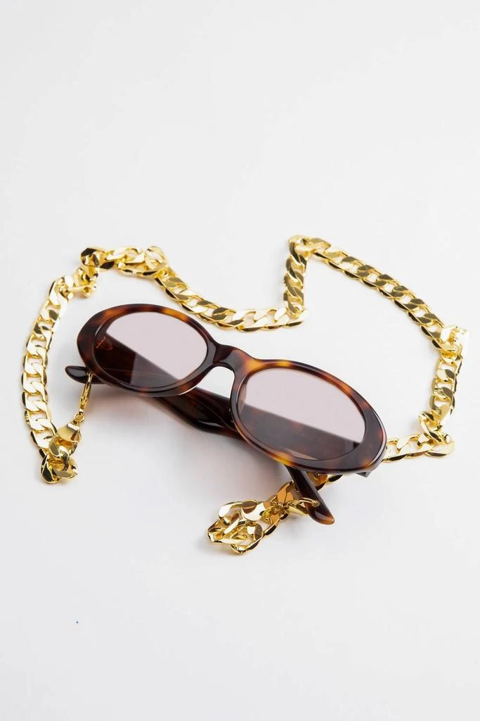 NEW IN THE MOOD FOR LOVE caroline bk sunglasses with chain in tortoise Caroline Bk Sunglasses With Chain In Tortoise – On Sale Now  main image 2