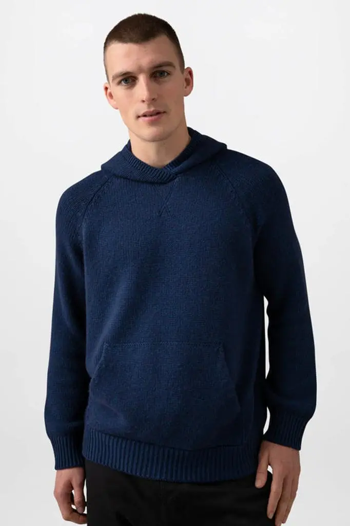 Johnstons of Elgin Kangaroo pocket cashmere hoodie 3