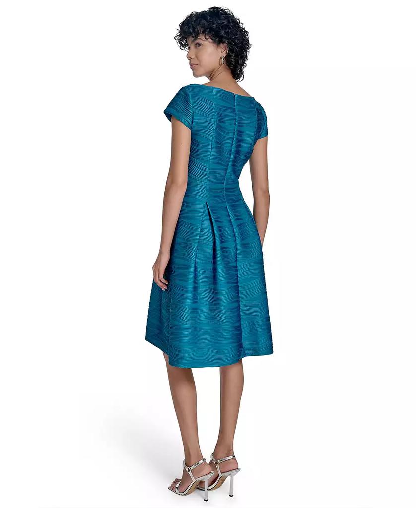 Jessica Howard Petite Short-Sleeve Fit & Flare Dress