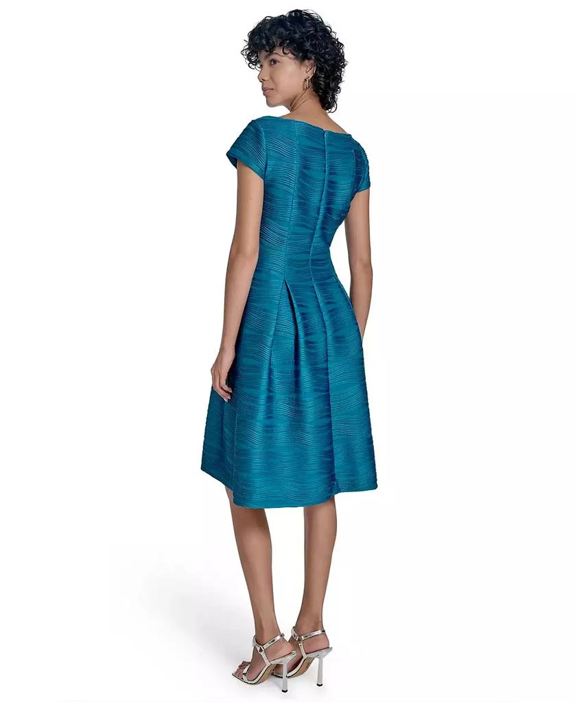 Jessica Howard Petite Short-Sleeve Fit & Flare Dress 2