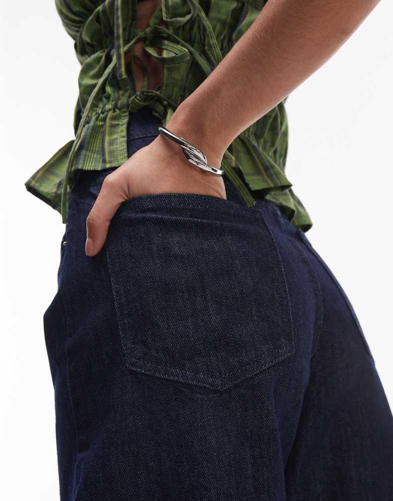 Topshop Topshop denim Editor short with raw hem in indigo rinse