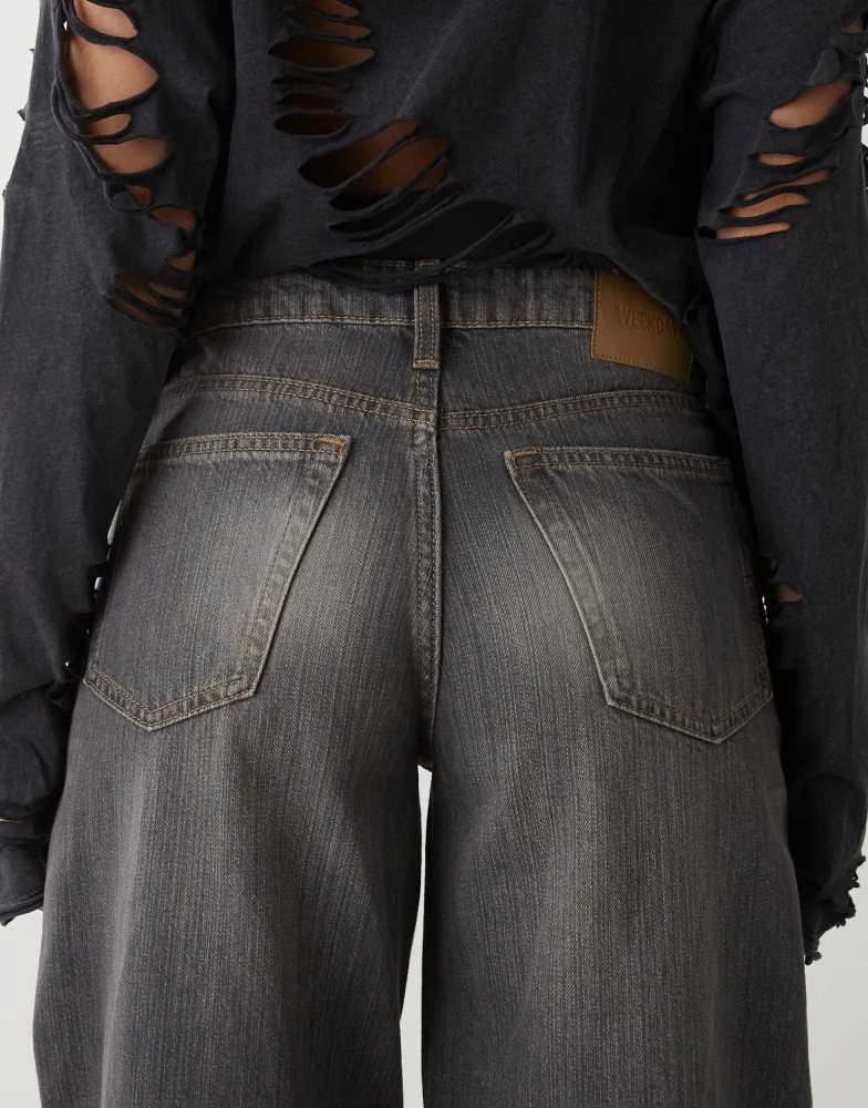 Weekday Weekday Ample low waist baggy fit jeans in washed grey 4