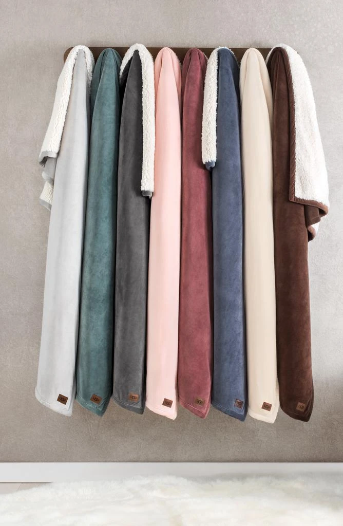 UGG Bliss Fuzzy Throw 7