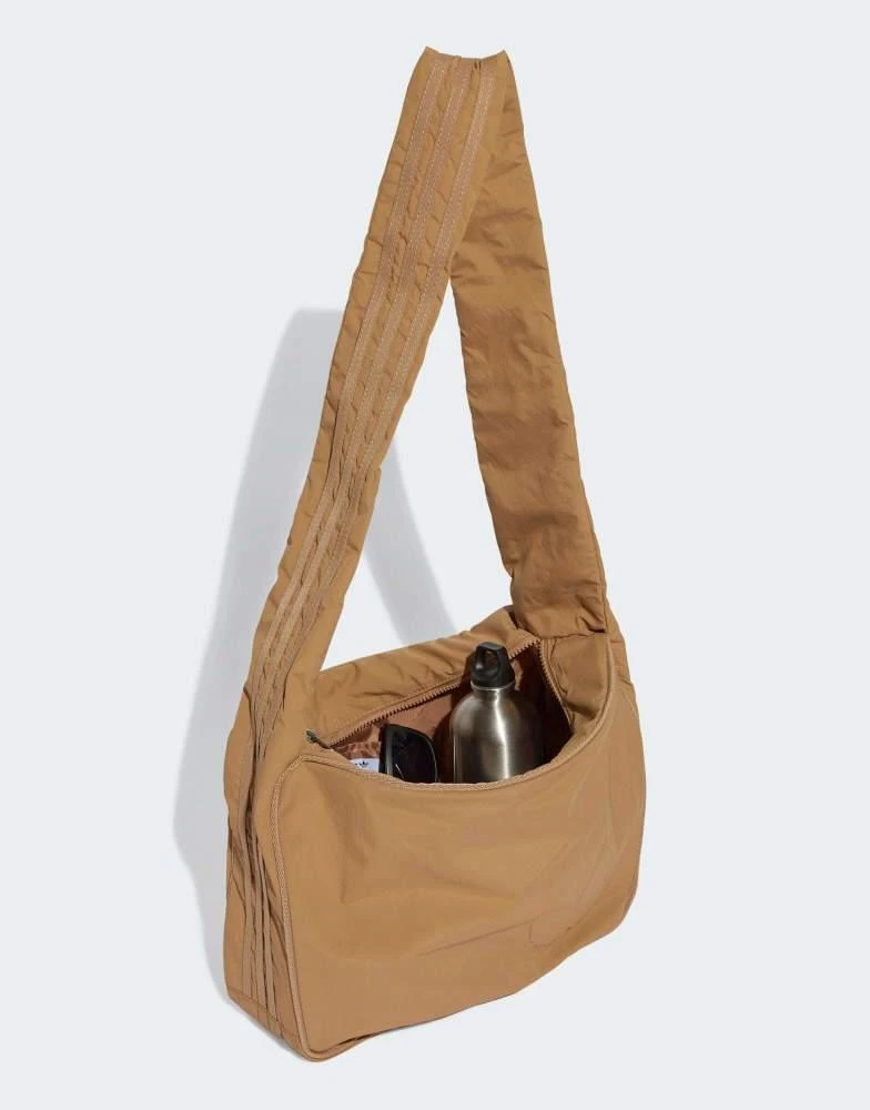 Adidas adidas Originals Crossbody bowling bag in cardboard 3
