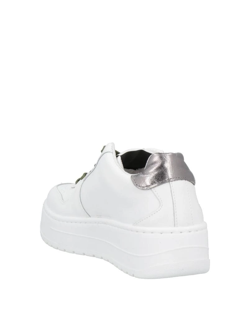2STAR Sneakers 3