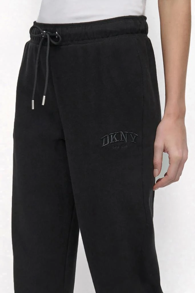 DKNY EMBROIDERED VARSITY LOGO JOGGER 7