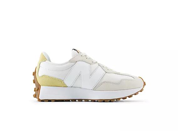 ★New Balance★New Balance 327 Cream Brailed★送料・関税込★ Shop 327 on Sale at BeyondStyle – Get Lowest price in three