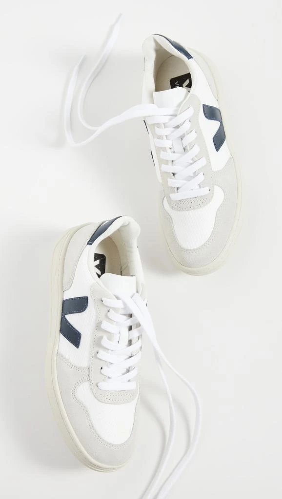 Veja V-10 Sneakers 4