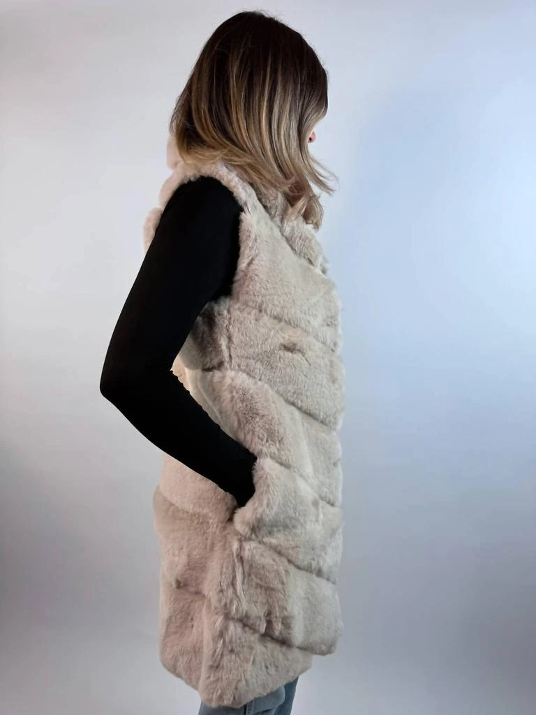COCO + CARMEN Coco + Carmen - Carlisle Faux Fur Vest 3