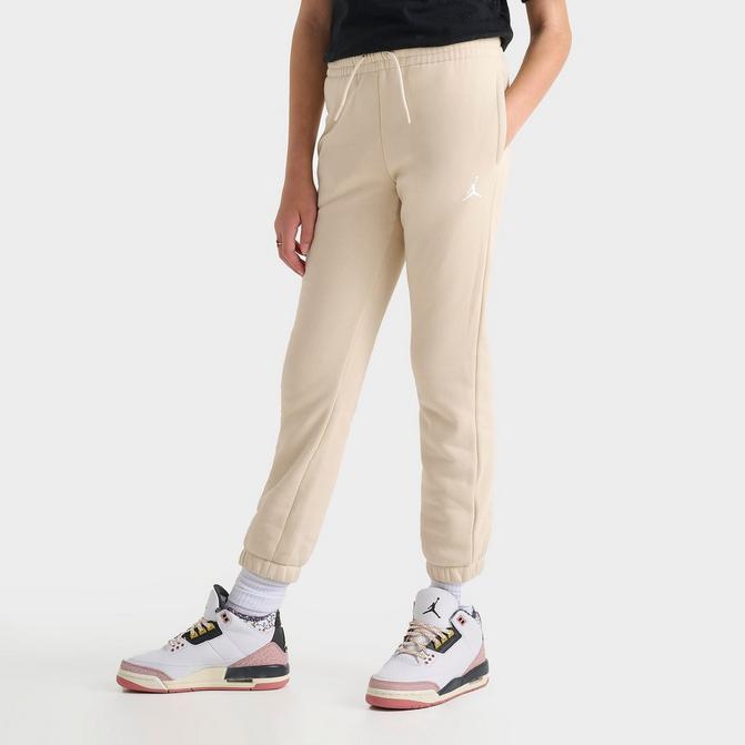 Khaki jogger pants with jordans deals