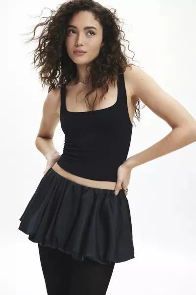 Kimchi Blue Kimchi Blue Bailey Satin Bubble Hem Micro Skort 2