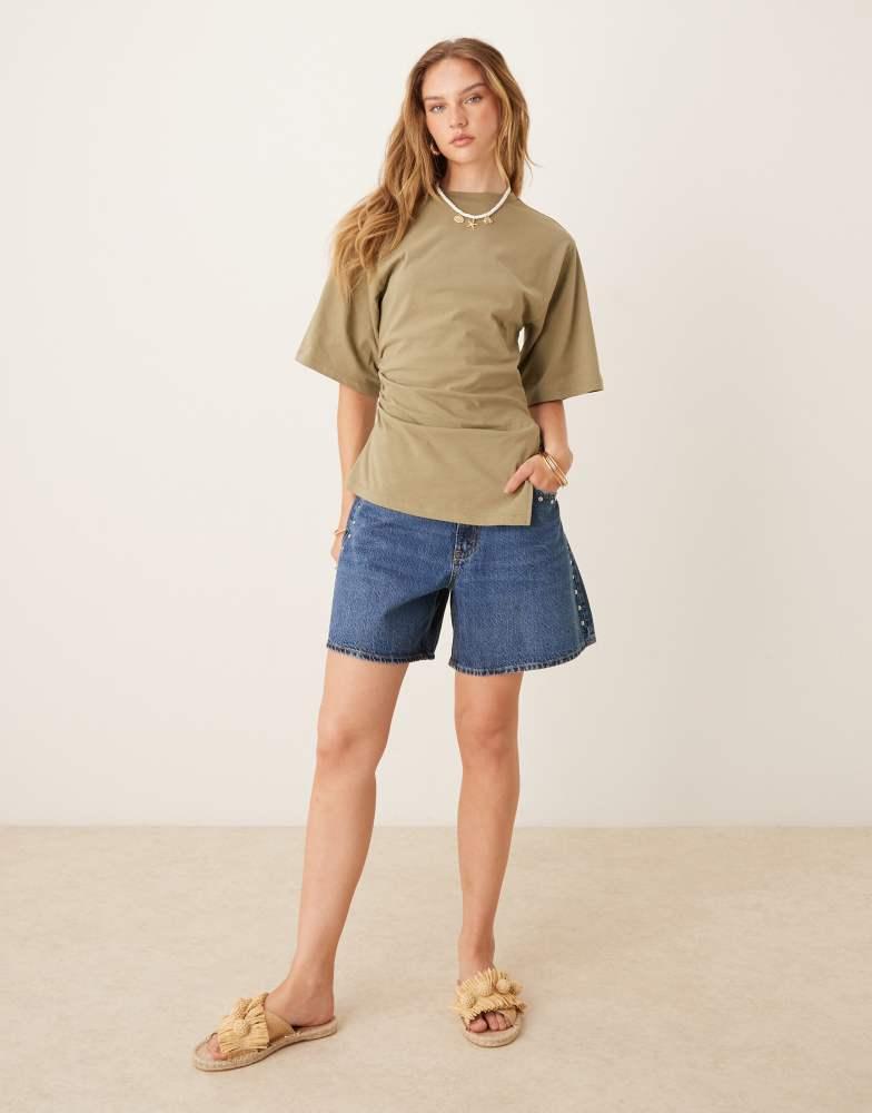 Abercrombie & Fitch Abercrombie & Fitch curve love high rise loose denim studded shorts with frayed hem in dark wash