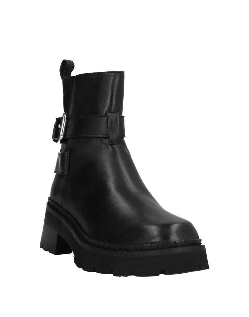 by FAR Ankle boot 2