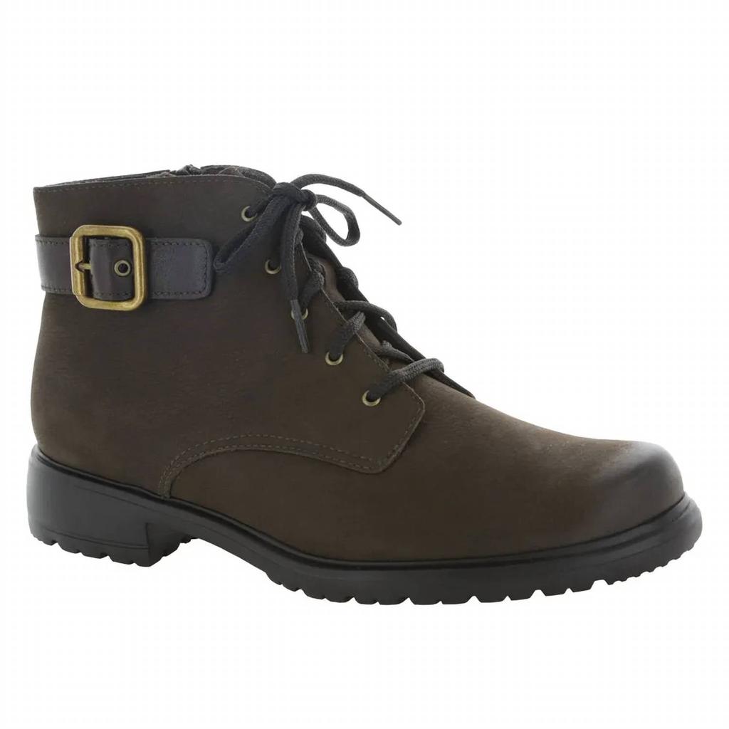 Munro Women's Bradley Boots In Brown Nubuck