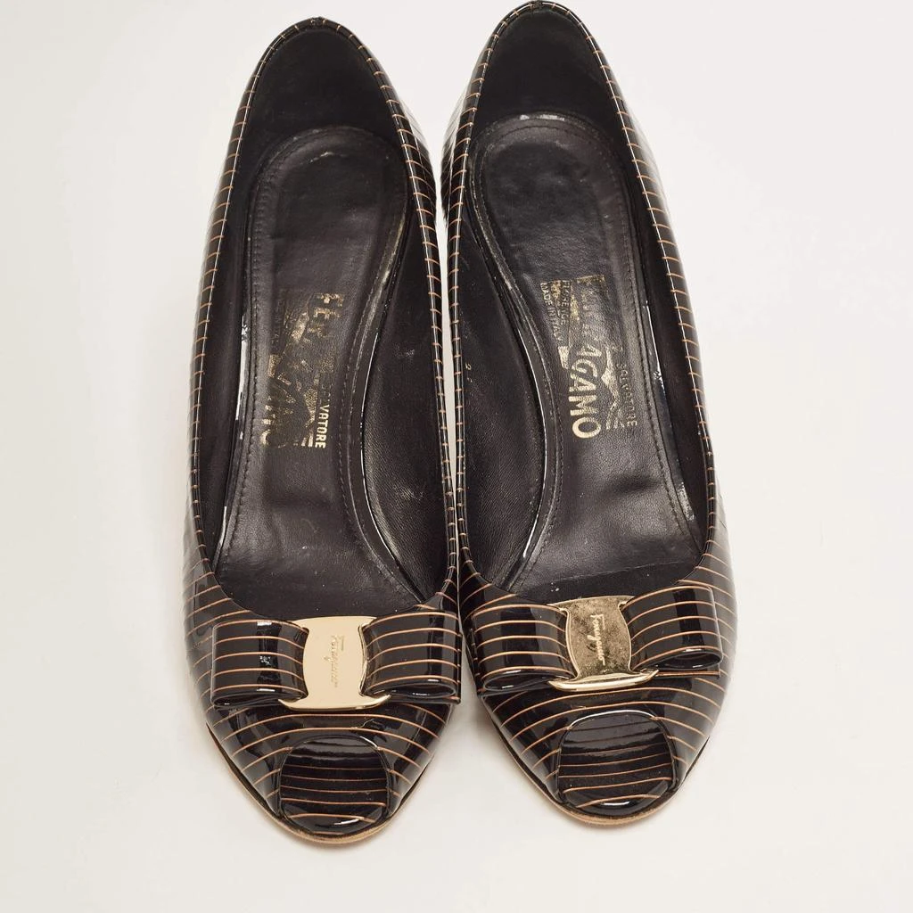 Salvatore Ferragamo Salvatore Ferragamo Brown/Gold Patent Leather Vara Bow Pumps Size 39.5 3