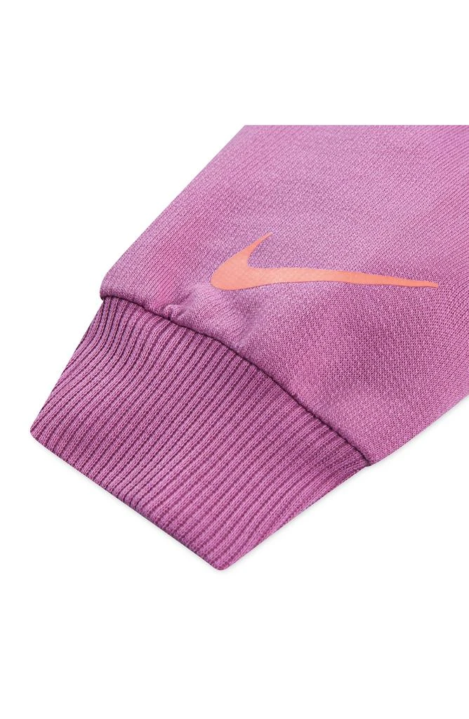 NIKE Kids
Impressions Sweatshirt
Skort Set 4