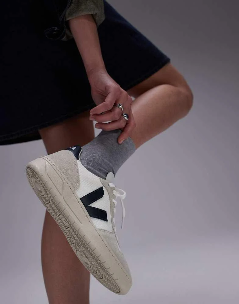 Veja VEJA V-10 suede trainer in white nautico b mesh 1